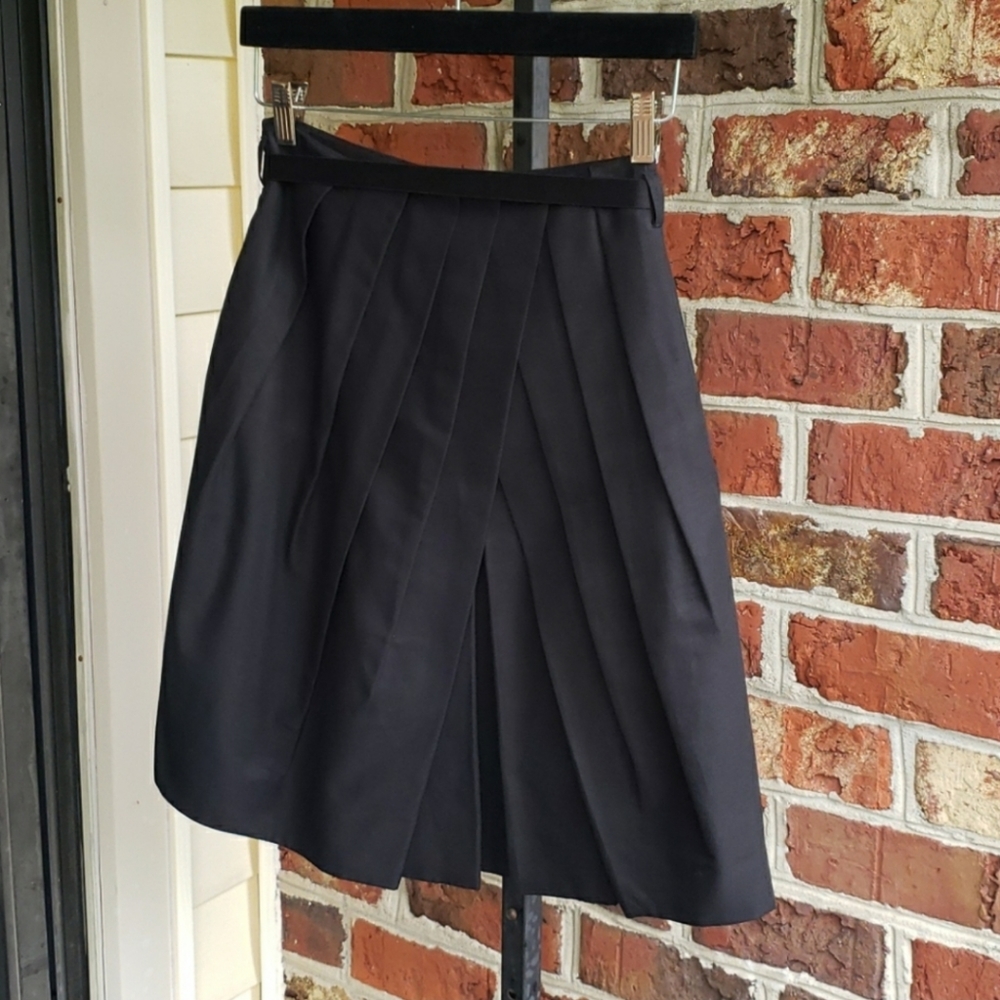 Sinclaire 10 Black Pleated Belted Skirt Size 4